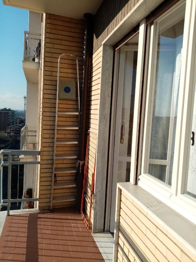 Bruno Turin Apartment Near The Metro Collegno Exteriör bild